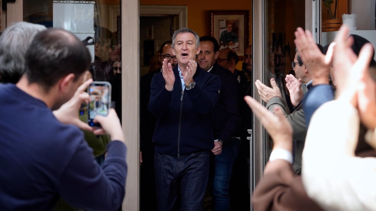 El presidente del Partido Popular, Alberto Núñez Feijóo, interviene este mediodía en un mitin en Tordesillas (Valladolid).