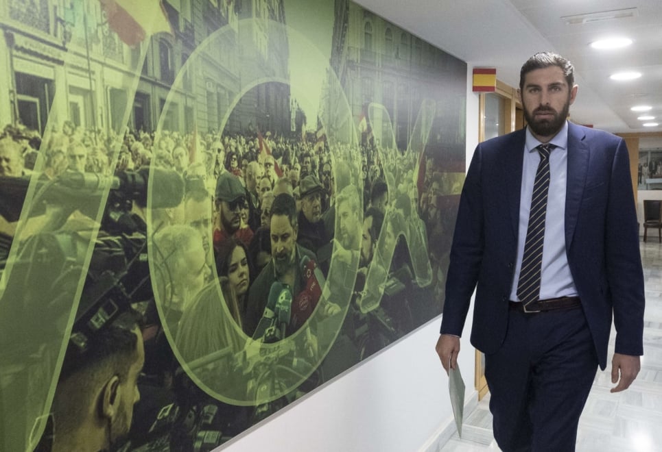 El exlíder de Vox Murcia, José Ángel Antelo, en la sede del partido
