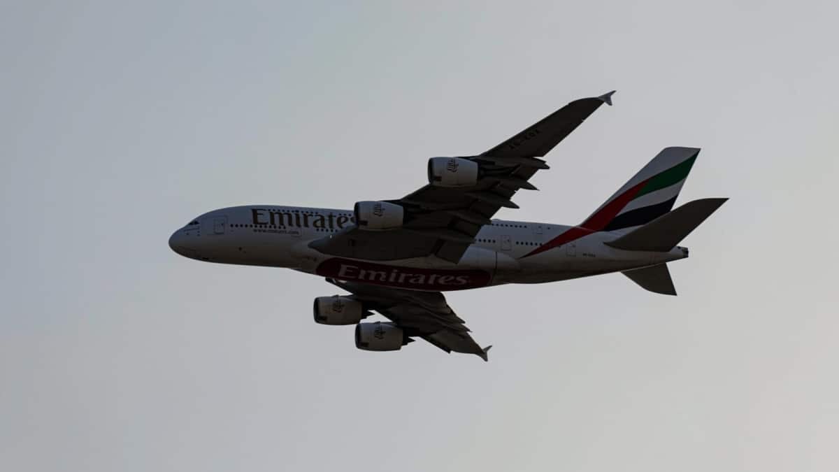 Emirates recupera parcialmente su actividad con un vuelo ya en ruta hacia Madrid
