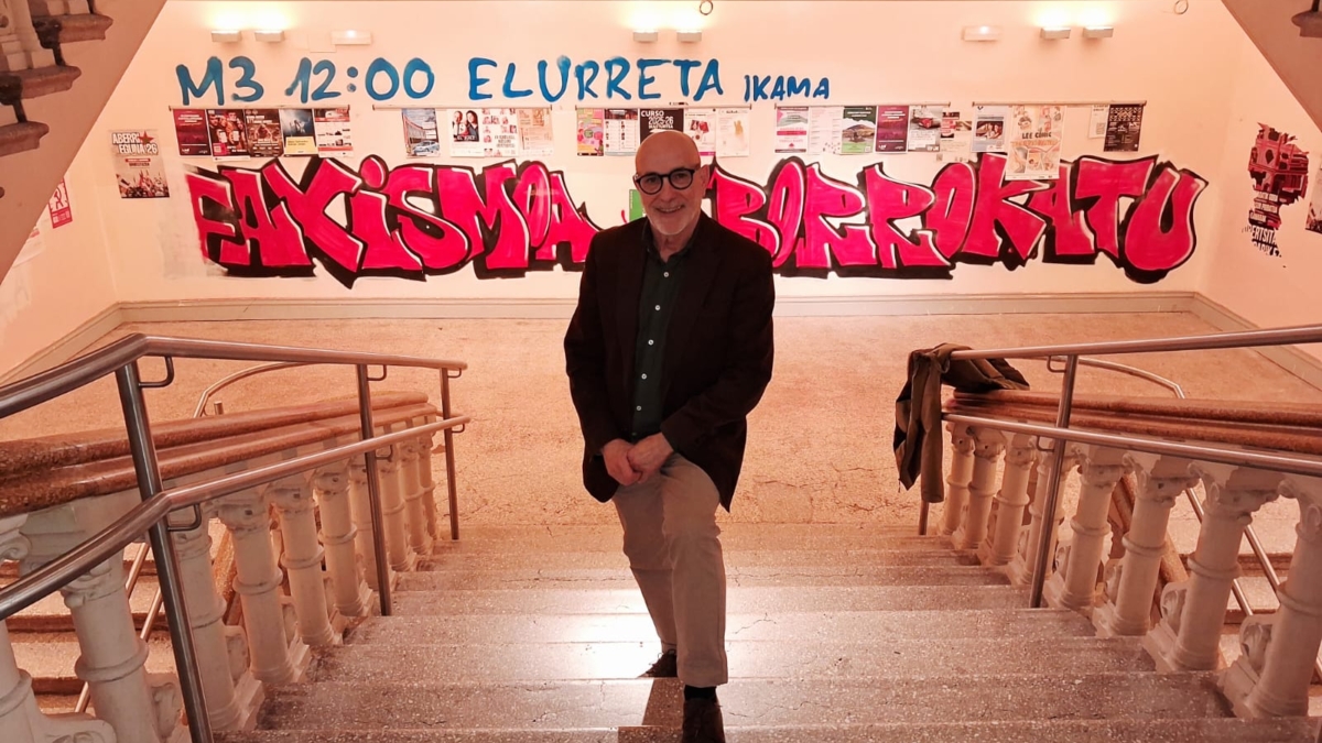acoso, pintadas y la «política del avestruz» acoso, pintadas y la «política del avestruz»