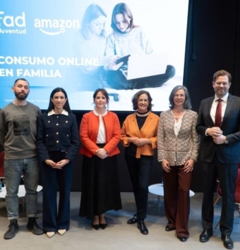 El 98% de las familias españolas supervisa las compras online de sus [...]