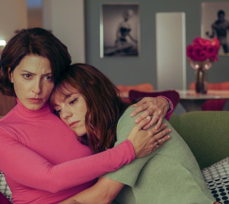 ¿Cuándo y dónde ver 'Amarga Navidad', lo último de Pedro Almodóvar?