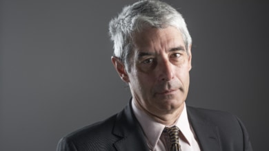 Ángel Gómez de Ágreda: “TikTok y el fútbol desvían nuestra ira y nuestra atención mientras ellos controlan lo que realmente importa”