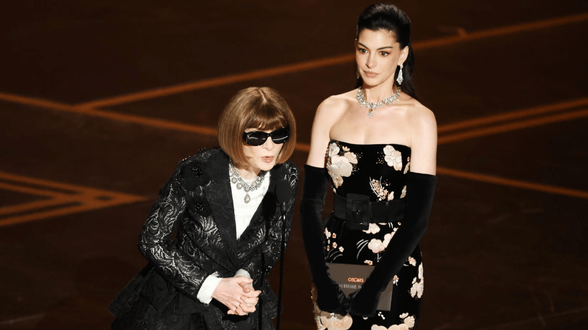 Anna Wintour y Anne Hathaway presentaron los Oscar a mejor vestuario y maquillaje y peluquería.