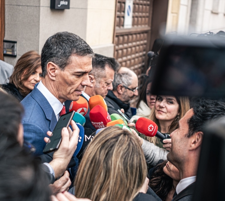 Sánchez presume del apoyo de Macron, Von der Leyen y Costa