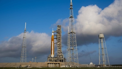 La misión Artemis II despega para volver a la órbita de la Luna más de 50 años después