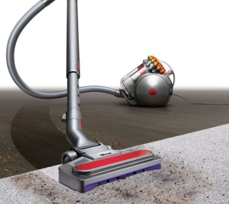 Dyson rebaja 100€ la aspiradora más potente, cómoda para suelos duros y silenciosa