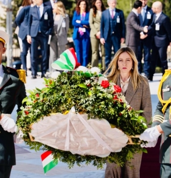 España e Italia cortejan a Argelia