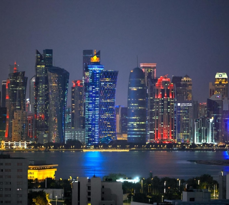 La guerra de Irán destroza el espejismo de lujo, rascacielos e influencers del Golfo Pérsico