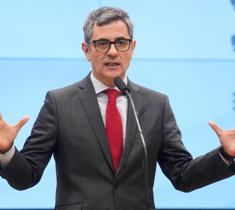 Bolaños anuncia 200 plazas de fiscales y celebra también la "macroconvocatoria de oposición de jueces y magistrados"