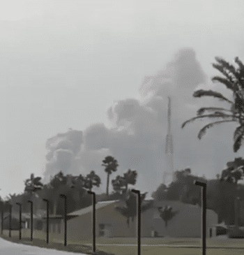 Irán ataca una refinería de Arabia Saudí y eleva aún más la [...]