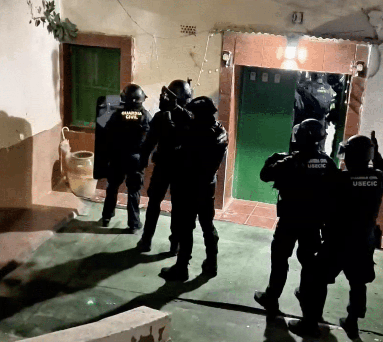 Tres detenidos por ejecutar a tiros a un joven de 29 años y quemar su cuerpo para ocultar el crimen