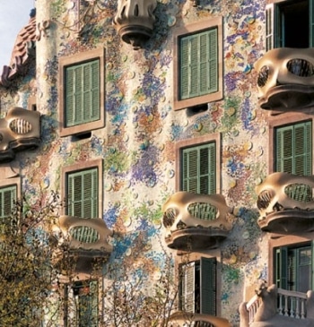 Casa Batlló lidera, de la mano de Orange y 1MillionBot, el primer [...]