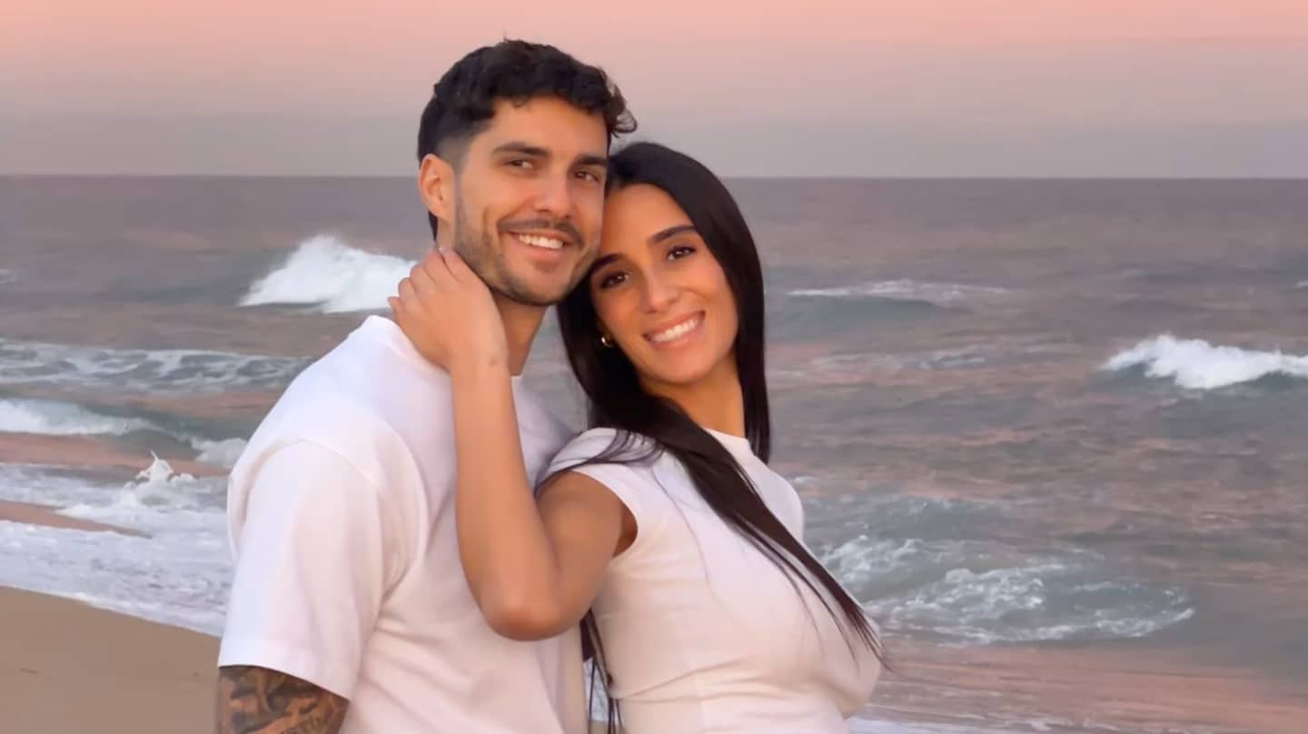 Claudia Martínez y Mario González anuncian su embarazo tres meses después de retomar su relación