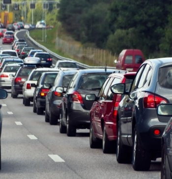 TÜV SÜD ofrece las claves para conducir de manera segura esta Semana [...]