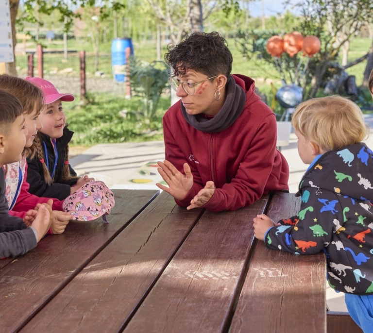 Conciliar en Semana Santa: la red que sostiene a familias vulnerables en Granada (y en toda España)