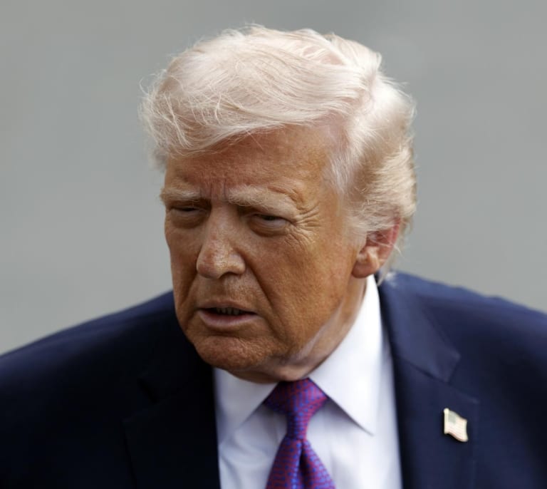 Trump acusa a España de "no cooperar en absoluto" en la guerra contra Irán y vuelve a amenazar con cortar el comercio