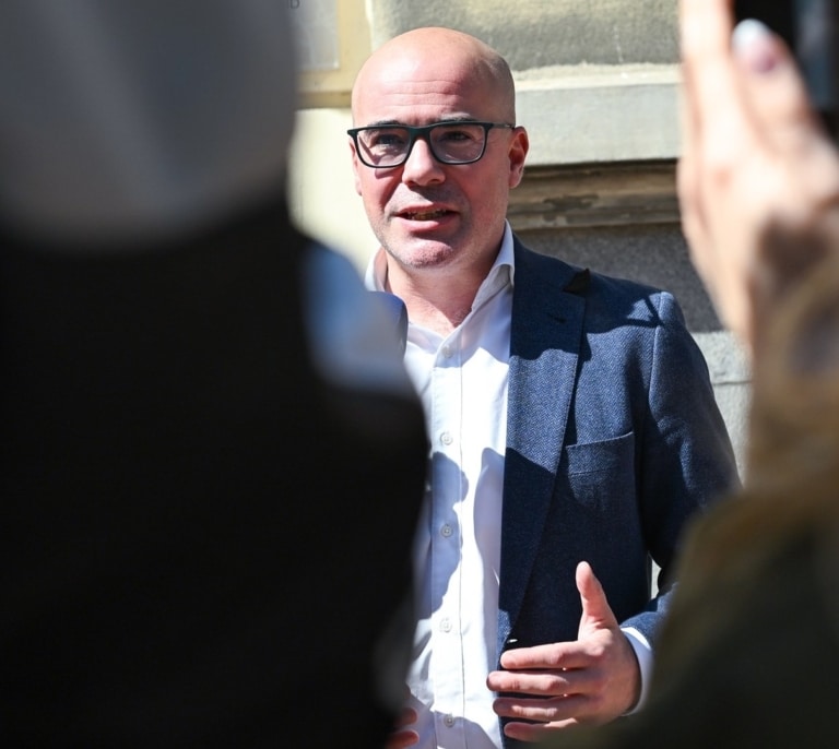 El delegado del Gobierno en Madrid mantiene su oposición al estadio de Shakira en Villaverde: "No reúne las condiciones adecuadas"