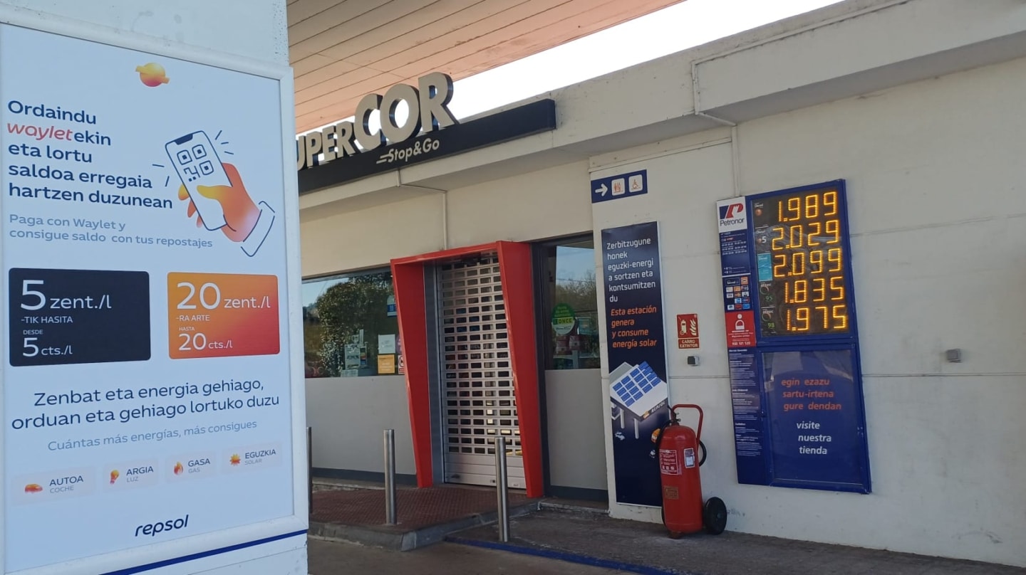 Las gasolineras aseguran que los descuentos que han aplicado alcanzan hasta los 24 céntimos por litro