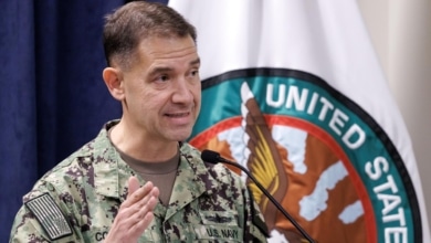 Almirante Brad Cooper, el diplomático con uniforme a cargo de 'Furia Épica'