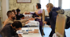 La participación sube en Castilla y León hasta el 53,18% a las 18 horas, un 1,5 puntos más que en 2022