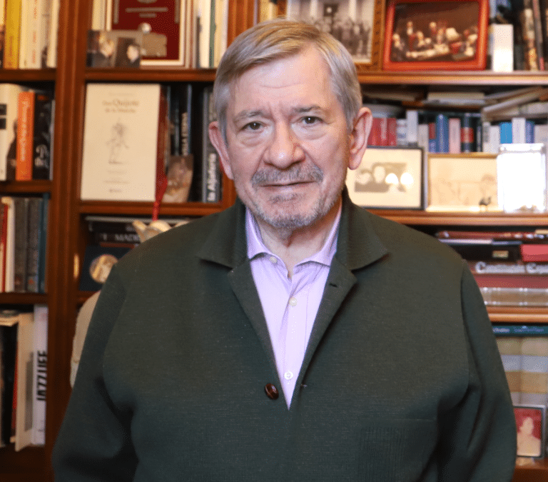 Enrique Barón Crespo, el presidente que vio caer el muro de Berlín: "Ningún líder europeo nacionalista quiere cortar la financiación y ayudas de la UE"