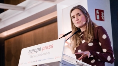 España apoyará la propuesta de la AIE de liberar el equivalente a 12 días de reservas de petróleo