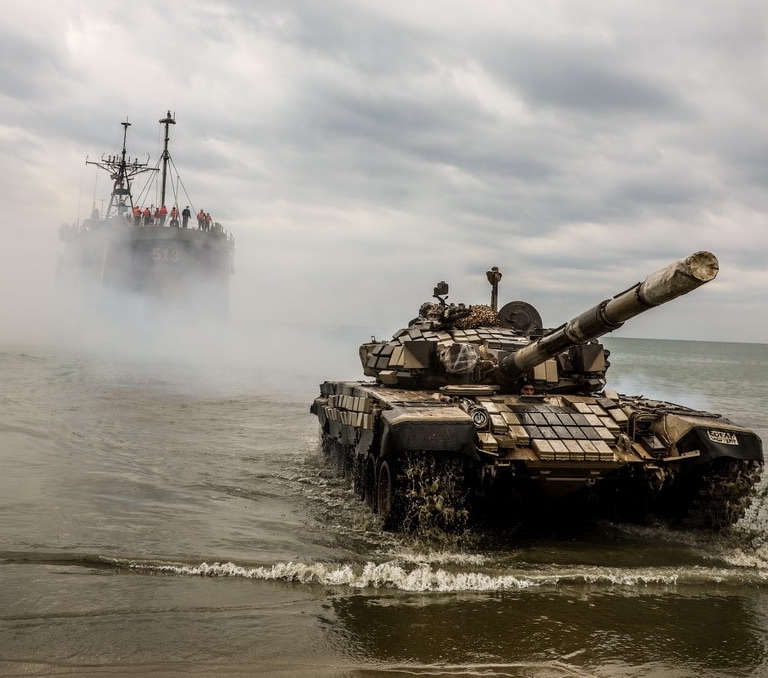 Irán permitirá el paso de barcos españoles por el estrecho de Ormuz