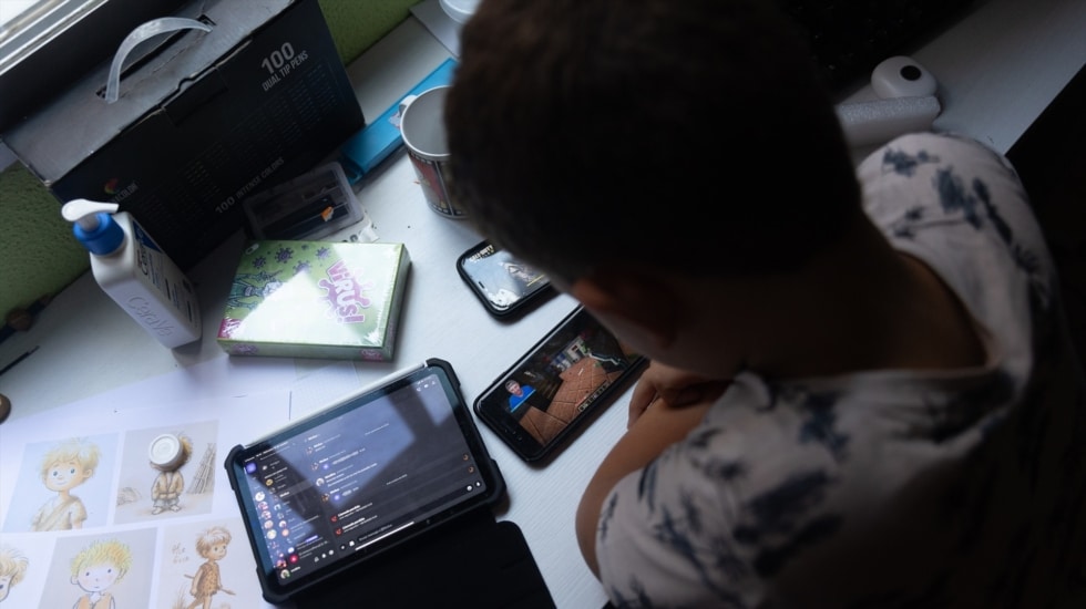 Depredadores del grooming al otro lado de la pantalla de tu hijo: “Jugaba al Fornite con un niño con voz de mayor”