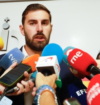 Vox dice que destituyó a Antelo por presuntas "gestiones urbanísticas" para beneficiar [...]