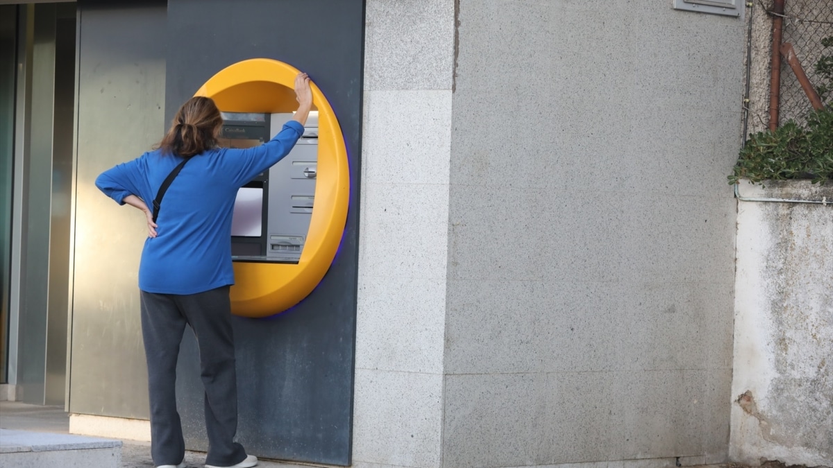 Inhabilitada y con pena de prisión la notaria que convirtió una subasta de naves industriales en su cajero automático