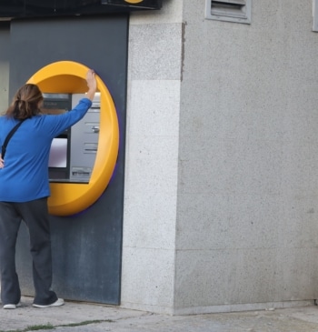 Inhabilitada y con pena de prisión la notaria que convirtió una subasta [...]