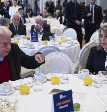 Susana Díaz se rebela por el "manoseo" del PP con Felipe González, [...]