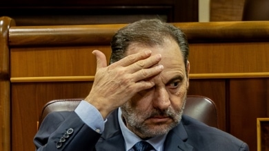 El abogado de Ábalos pide aplazar un mes el juicio por su "complejidad": "No es posible asumir el esfuerzo mental"