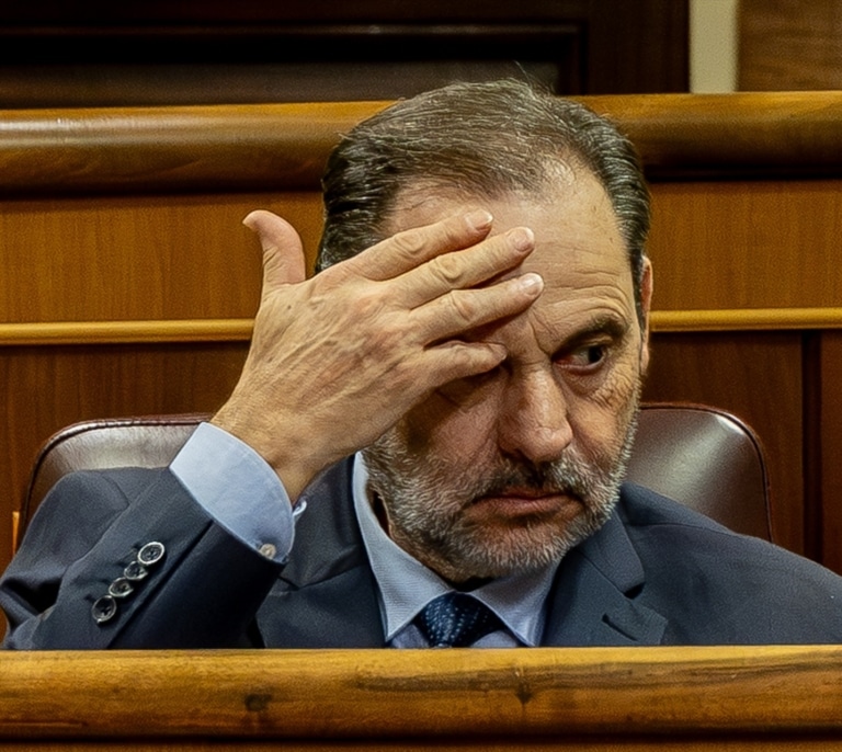 El abogado de Ábalos pide aplazar un mes el juicio por su "complejidad": "No es posible asumir el esfuerzo mental"