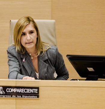 Pradas pide al CGPJ investigar la supuesta injerencia del marido de la [...]