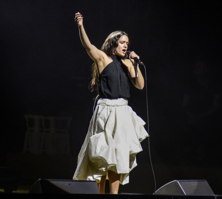 Arcadas en directo: ¿Peligran los conciertos en España de Rosalía tras su cancelación en Milán?