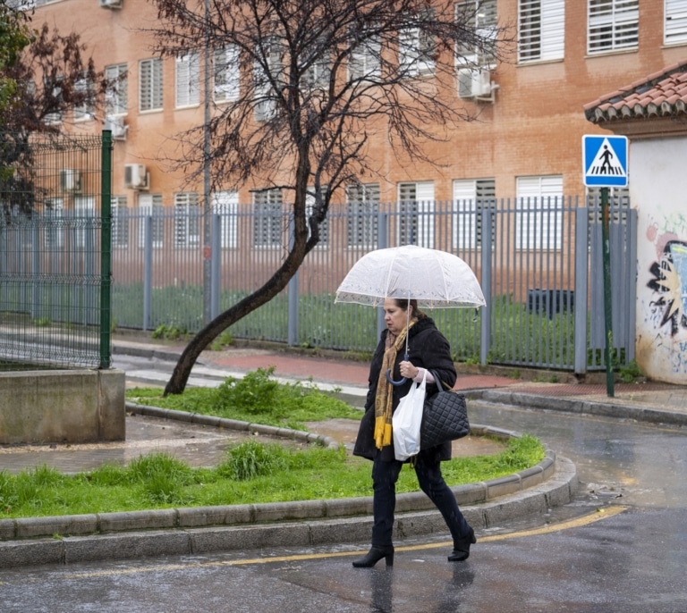 Temporal en España: nieve, lluvias y fuerte oleaje ponen en alerta a diez comunidades