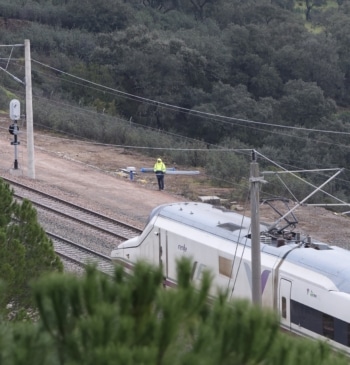 La jueza de Montoro halla 42 metros de vía retirados de Adamuz [...]