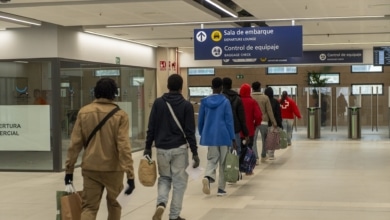 De los tickets del Telepizza a clonar a los migrantes: el salto profesional de las mafias de la regularización