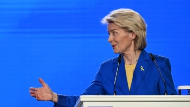 Von der Leyen marca distancias con Sánchez: "Europa debe centrarse en la realidad"