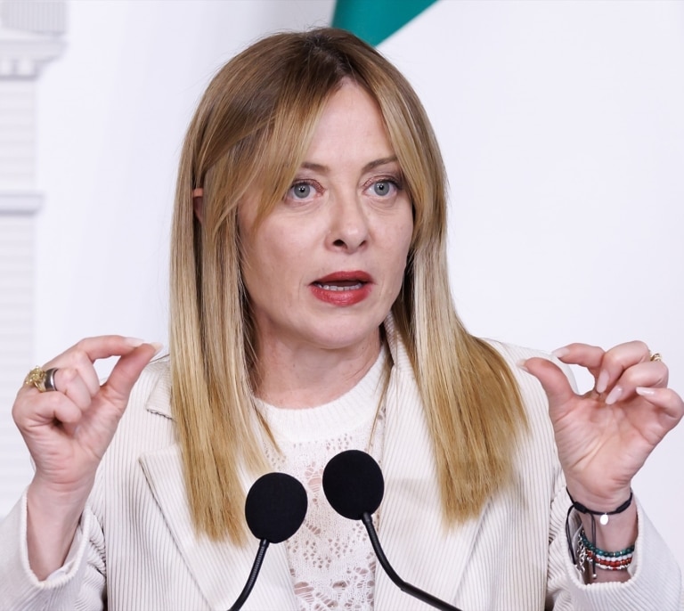 Meloni asegura que Italia "no está en guerra" y que el Parlamento decidirá sobre el uso de las bases de EEUU