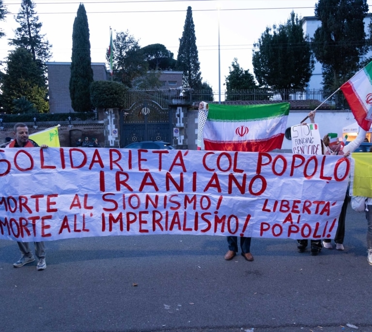 Putin traslada sus condolencias a Irán y el papa pide "detener la espiral de violencia"