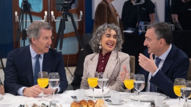 Feijóo y Esteban sonríen juntos en público: ¿es el inicio del deshielo entre el PNV y el PP?