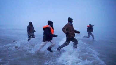 La política migratoria en Europa choca con la regularización “sin filtros” en España