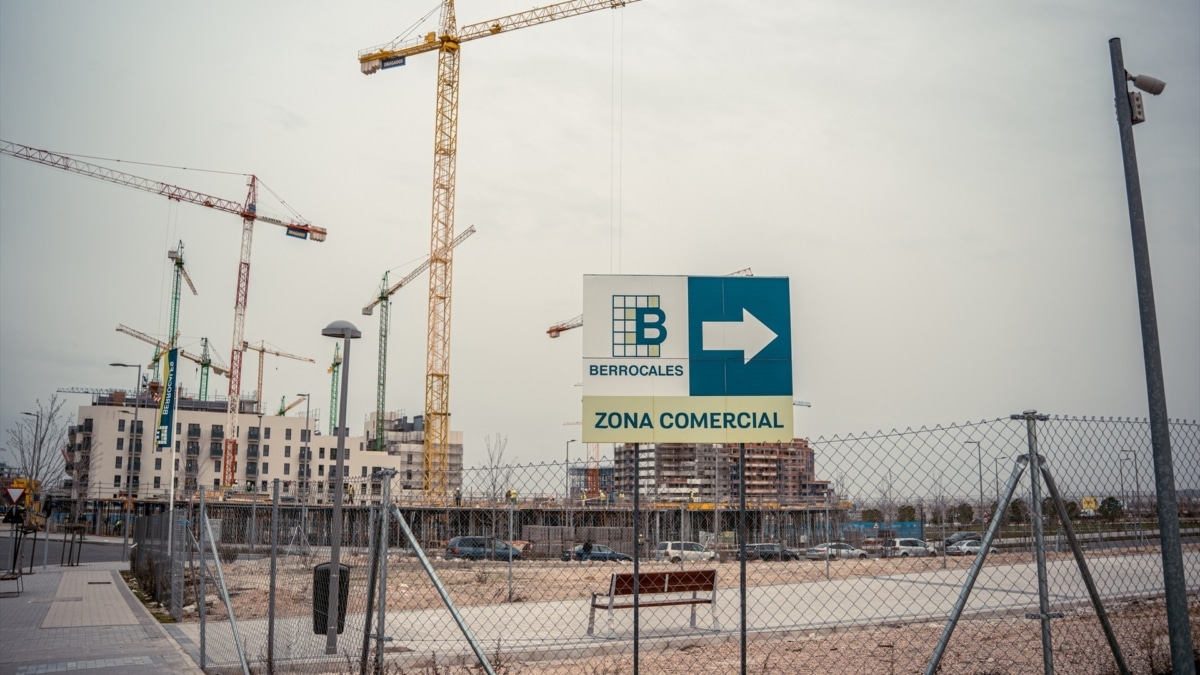 Construcción del barrio de Los Berrocales en Vicálvaro (Madrid).