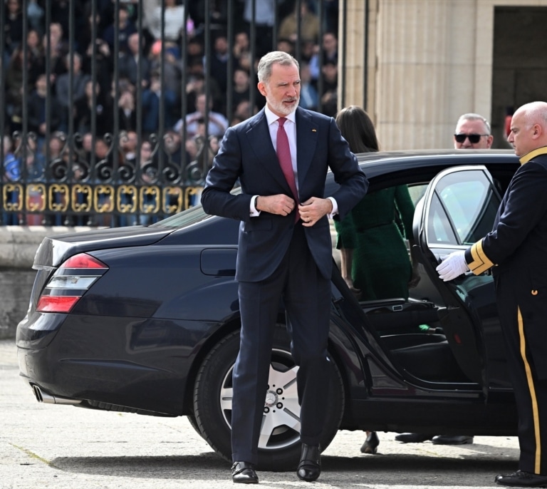 El Rey llama a la "contención" en Oriente Próximo y defiende la necesidad de que Europa siga unida