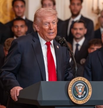 Trump avisa de que EEUU "no se detendrá" hasta que Irán esté [...]