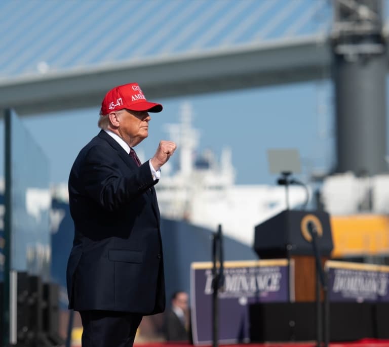 Trump minimiza el aumento del precio de la gasolina por la guerra contra Irán: "Es un pequeño fallo"