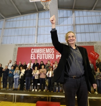 Zapatero ensalza a Sánchez: "Hay que ser valiente y patriota para decirle [...]